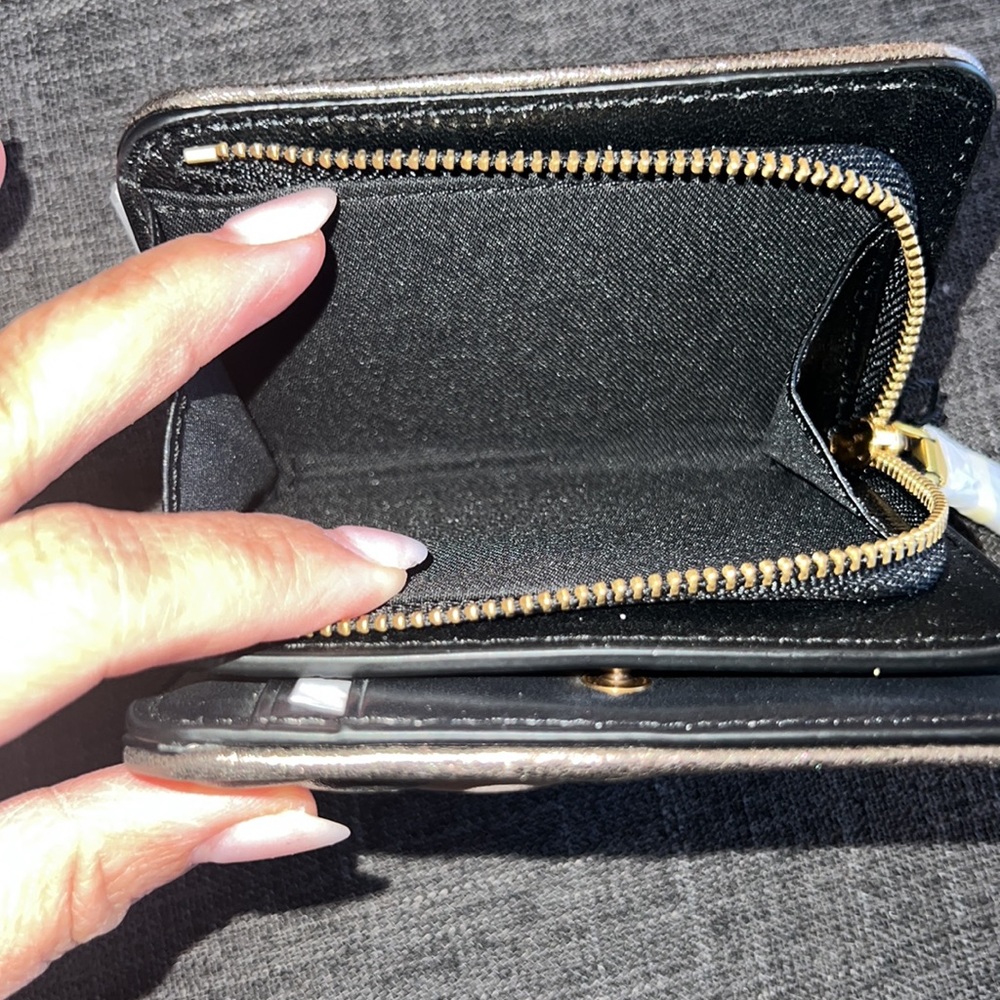 Limited Edition: Marc Jacobs Utility Compact Wallet (Multi-Color) - Picture 5 of 5